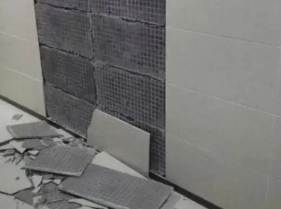 临江瓷砖空鼓维修公司分享下临江墙砖松动维修的知识